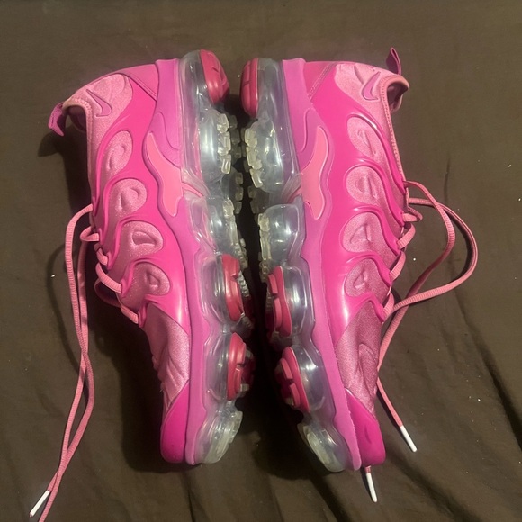 Vibrant  Nike Air Vapormax Plus Berry Air Max men size 11 women 12.5 preowned - Picture 1 of 8